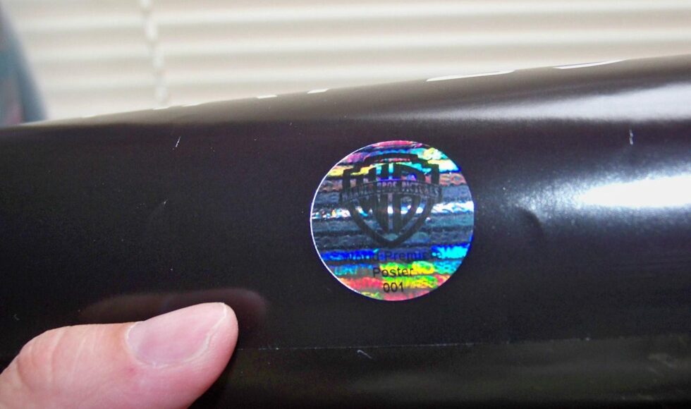 Sticker Hologram untuk Branding dan Fungsi Komersil Lain